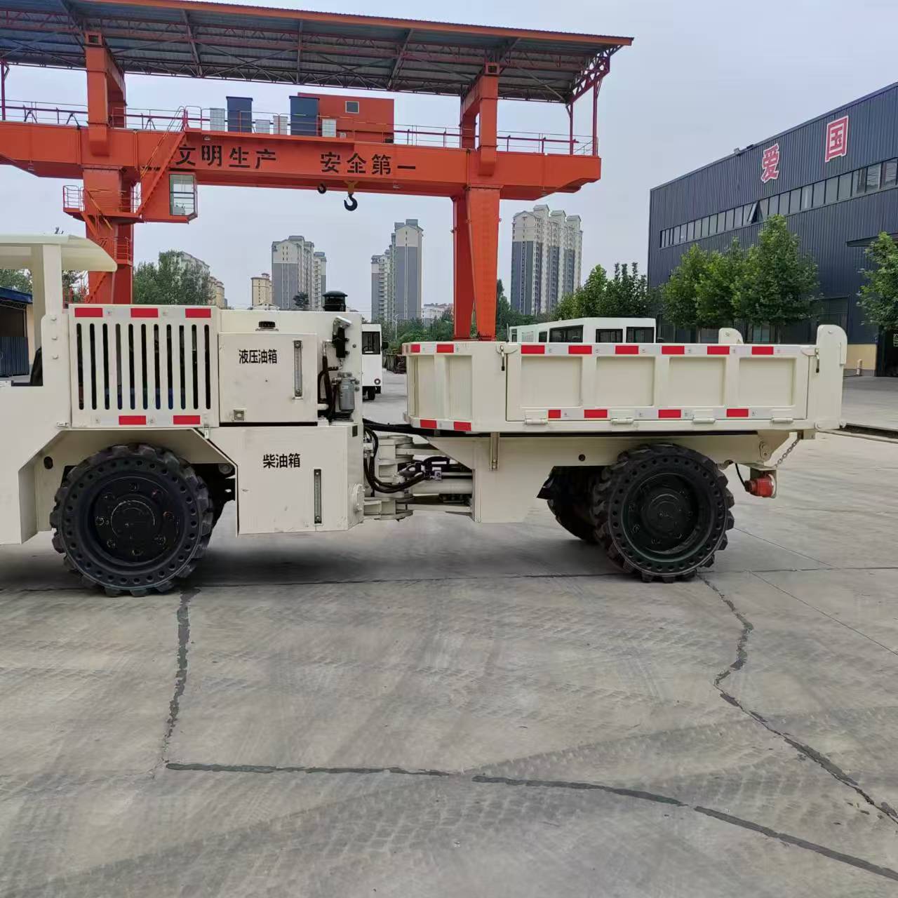 WCJ3E三吨铰接车